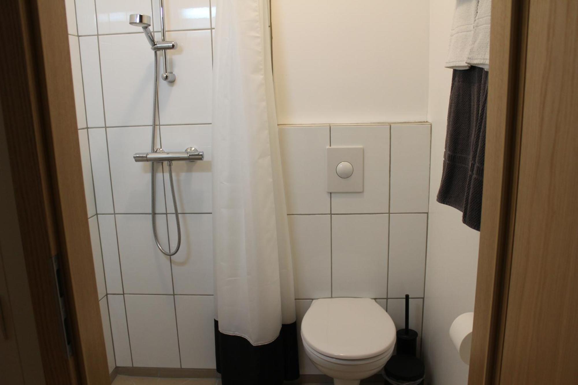 North West Restaurant & Guesthouse Vithigerthi الغرفة الصورة